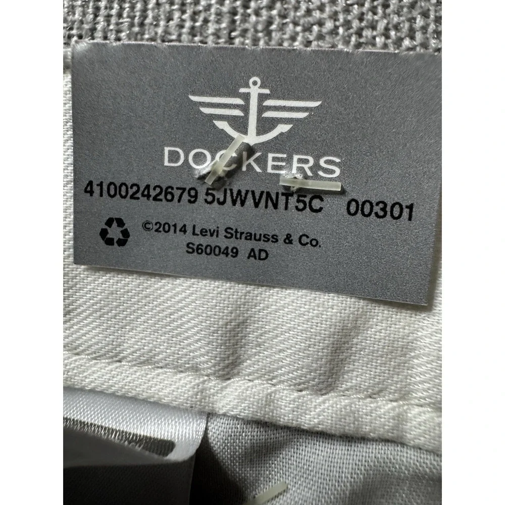 Dockers Classic Fit Men's Maritime Blue Shorts Flat Front Chino Cotton Size 40‎